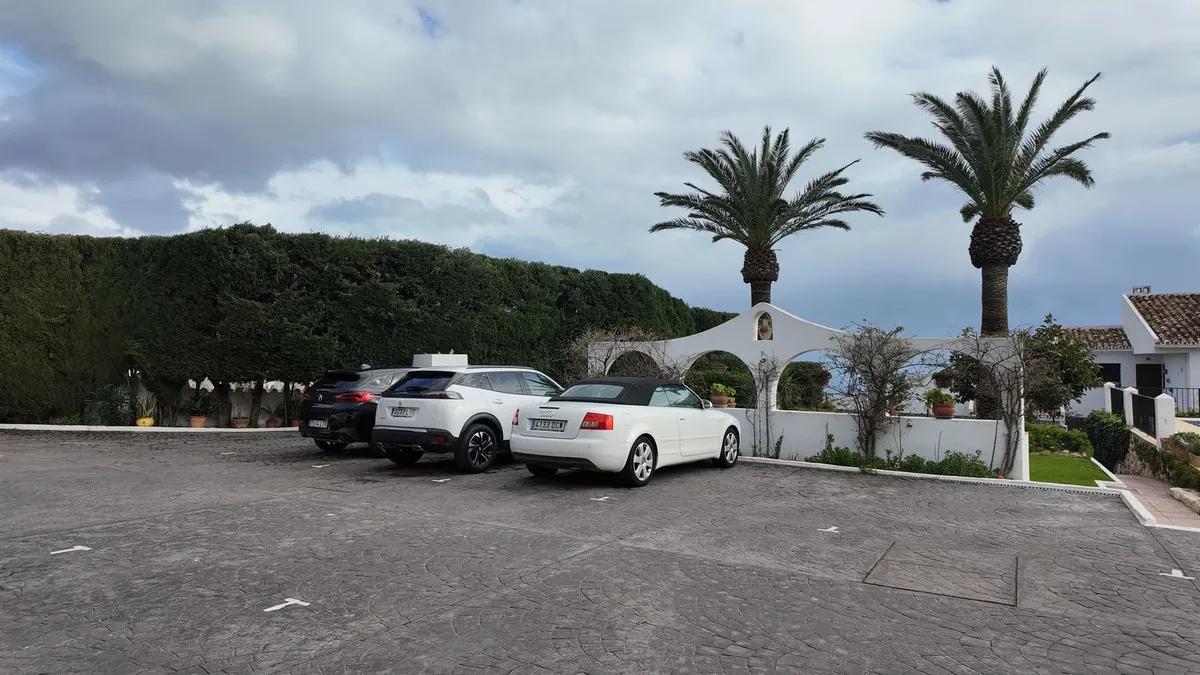 d0fbeb49-c847-41d6-a393-be679c4c5099