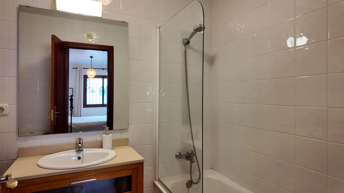 e4904553-2894-4019-81fb-1e00ec28c313