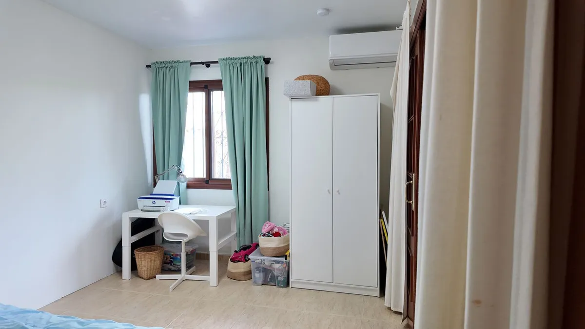 e785fd0c-8b8c-4423-916e-1de4d96a7a40