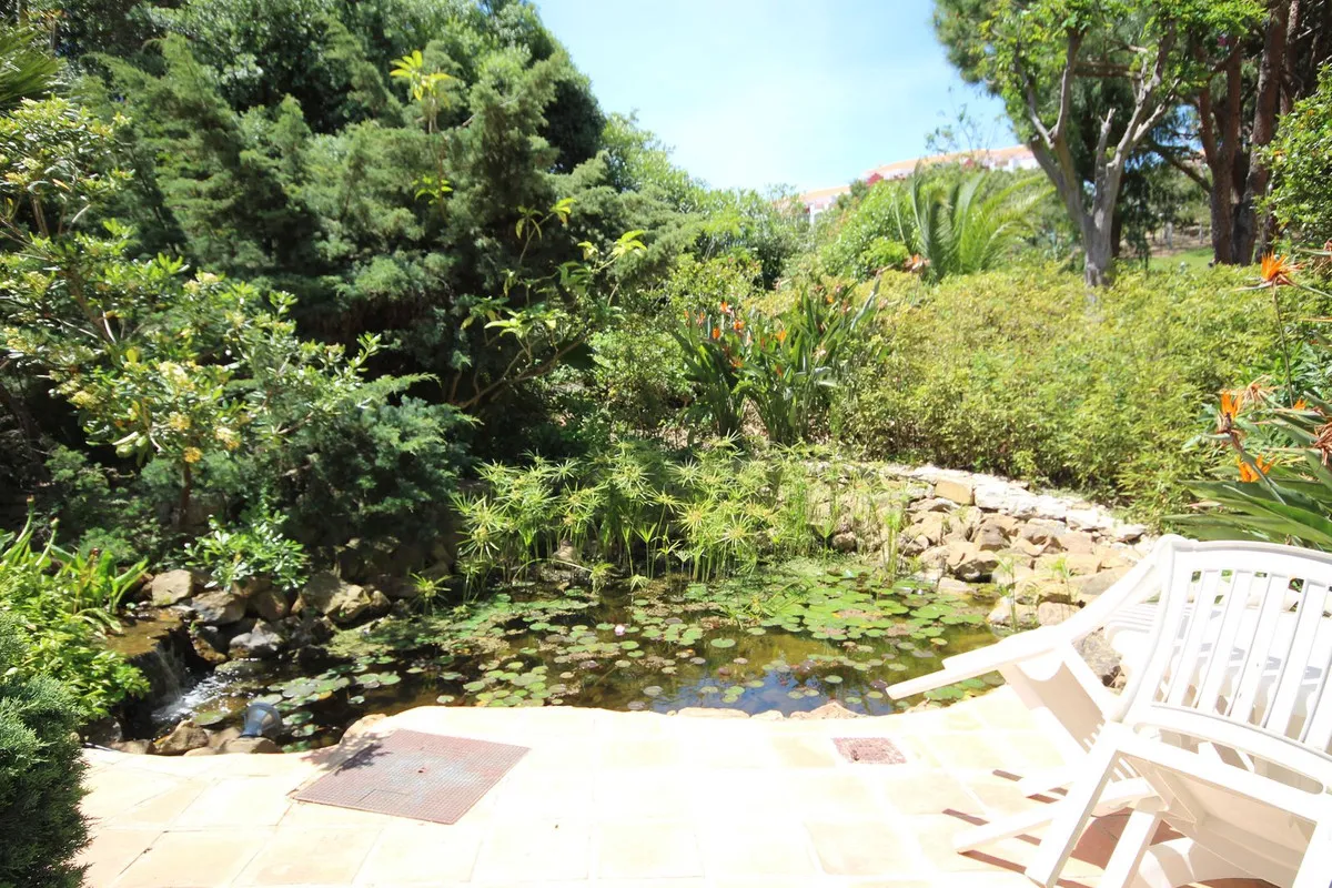 b228aaa1-54c5-4b9e-b671-5b3028fdb6a8