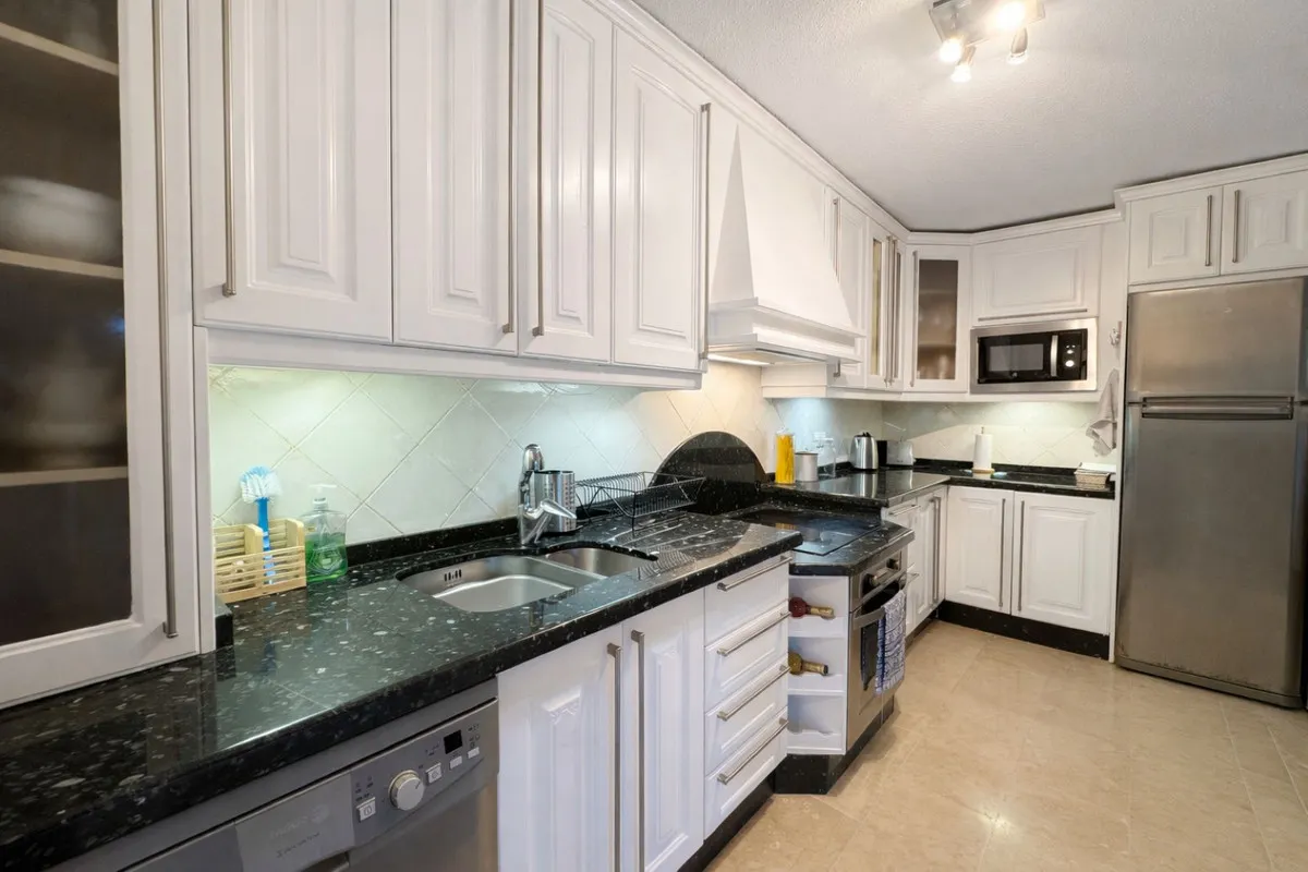 27c71e80-3d53-4261-8318-076867cc4cfc