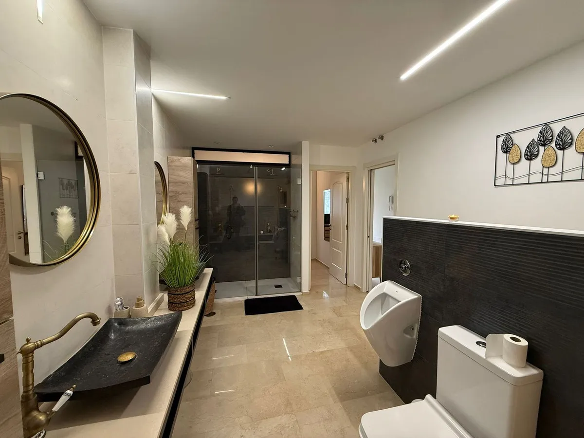 331e0a8e-41ca-432b-a87f-cf9b0c29401b