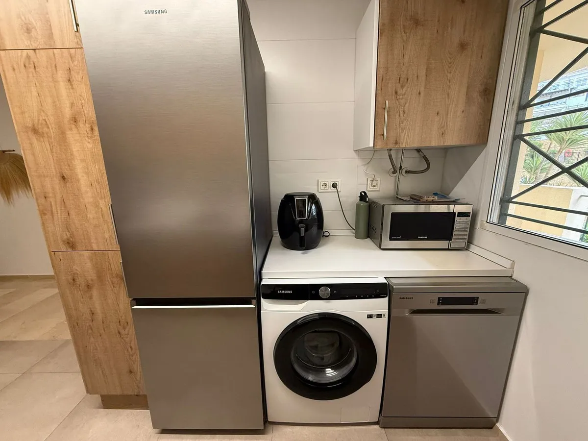 f1519eb1-c86a-4d5e-9e38-bf86331a5229