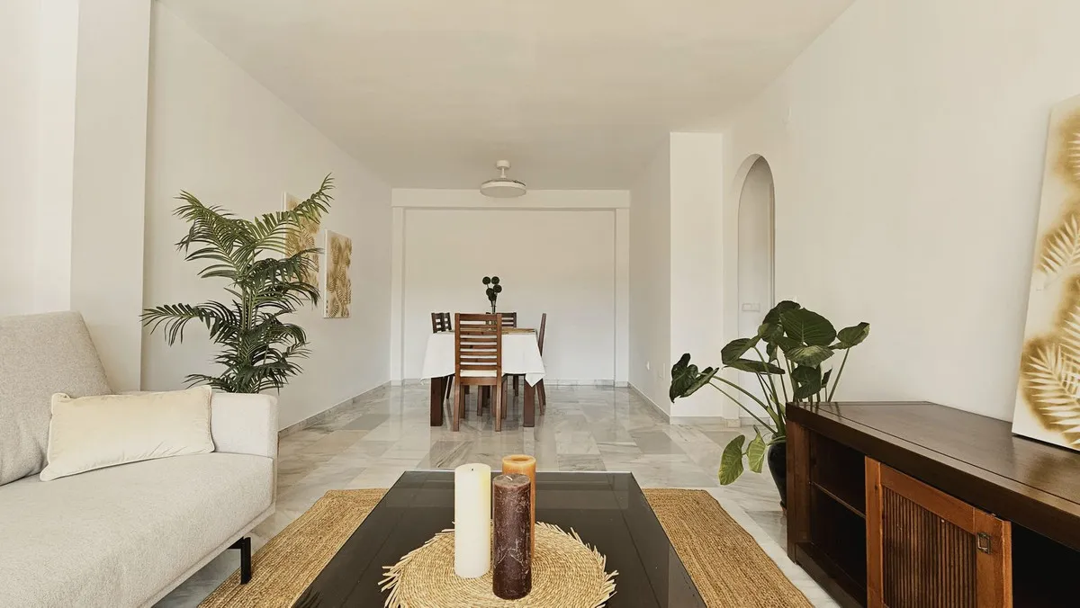 f7aa6e12-c2c1-44de-89d0-ac1b0495d796