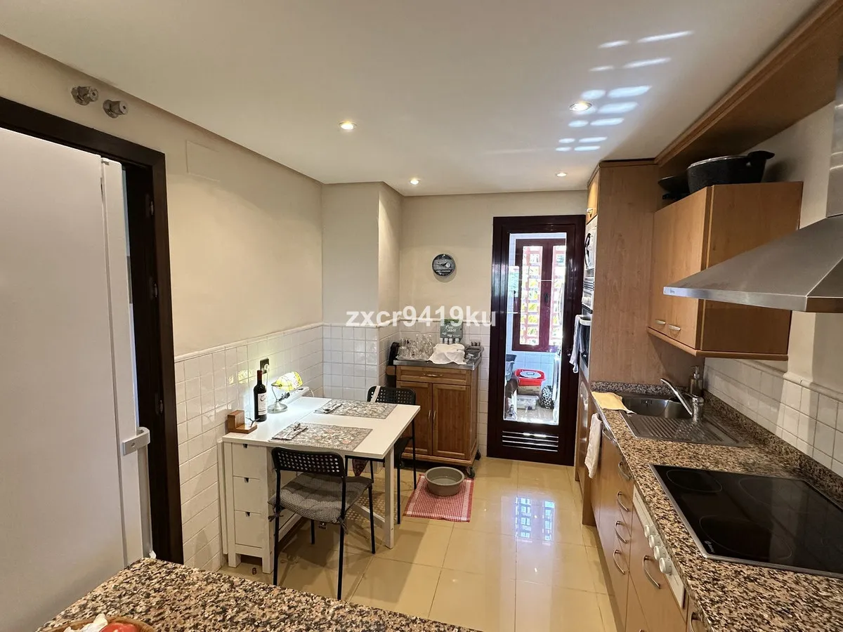 40ce3de4-179a-43bf-a8b5-74bb1f11f3b5