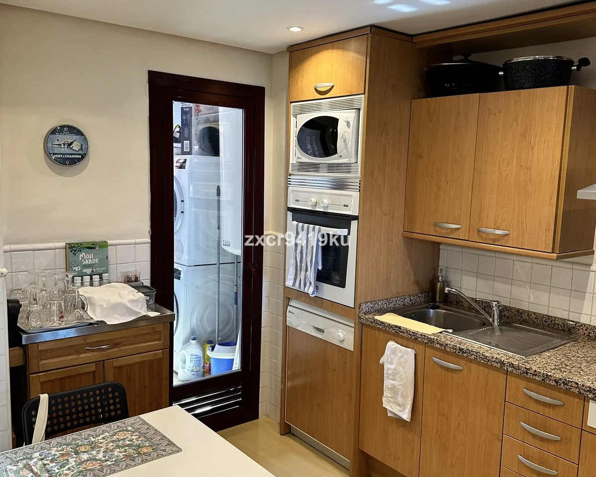 b299b0c4-d4ca-430e-94b9-c0d145291b8d