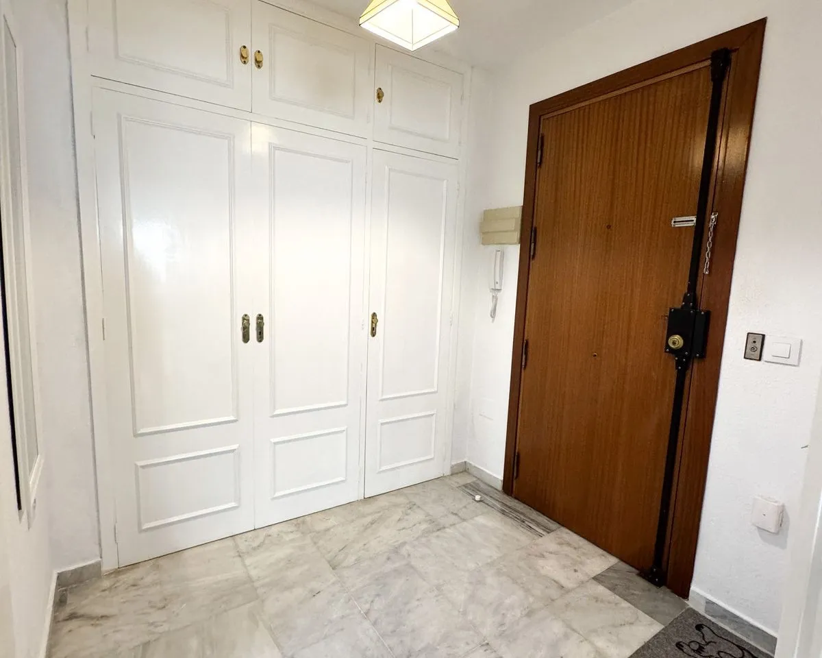 7806901f-0851-4480-8498-158003bcc720