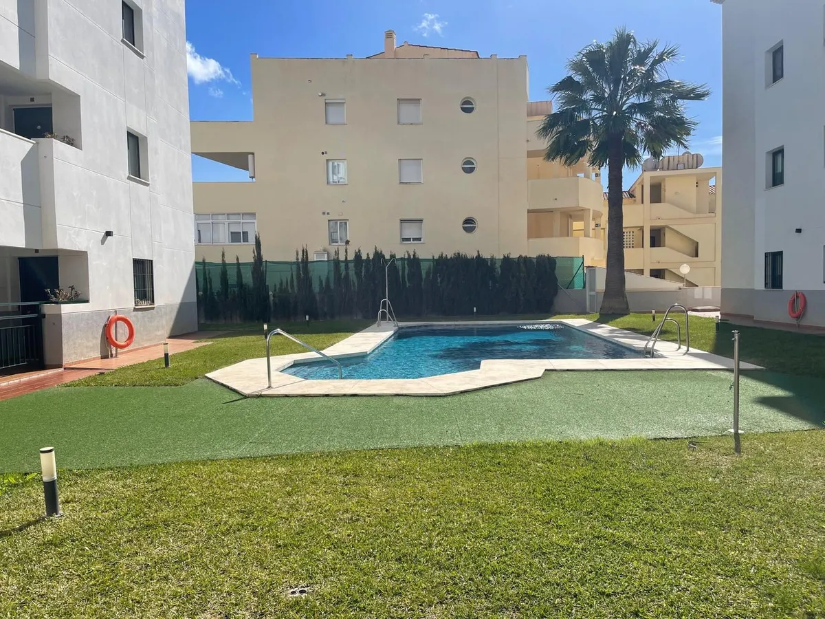 8e15562d-a0d6-4046-8599-1dd452bb8596