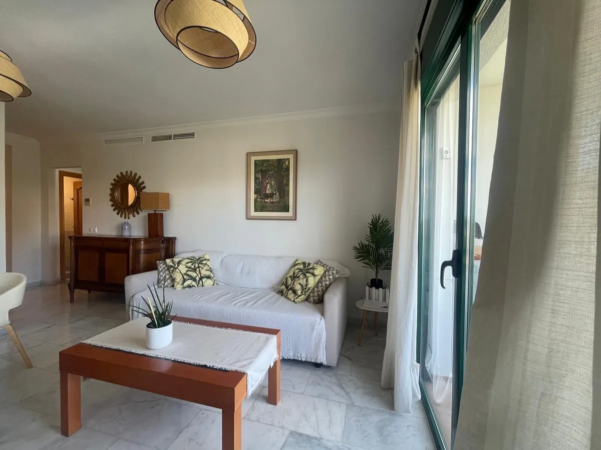 9a8f8df0-1fc3-406f-a01f-60daa6b4927b