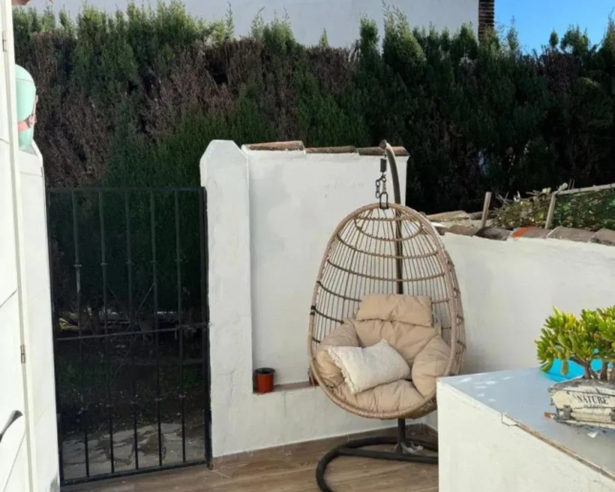 0dc596b8-bbd8-4d50-9ebf-c97d659fdda1