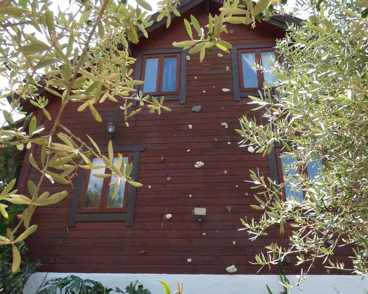 165c57c7-0463-4ded-9282-4c195c12b0b9