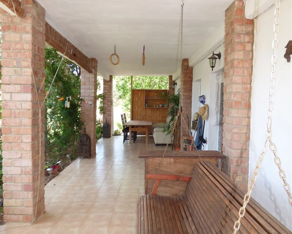 4d37e75d-898f-4b8e-b1d4-b8c9d440b49f