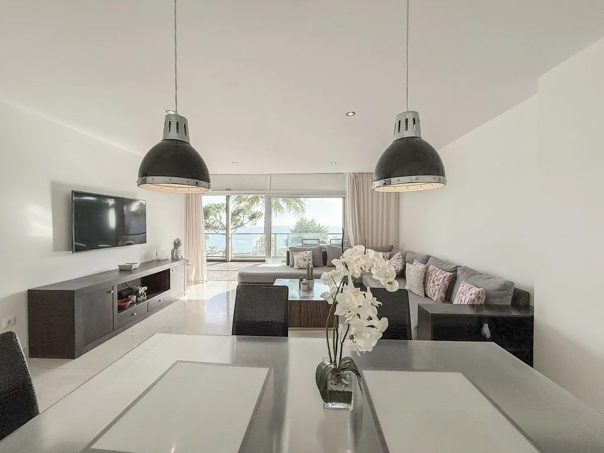 111e96e8-7623-43e4-9caf-8d7ed6bd0f01