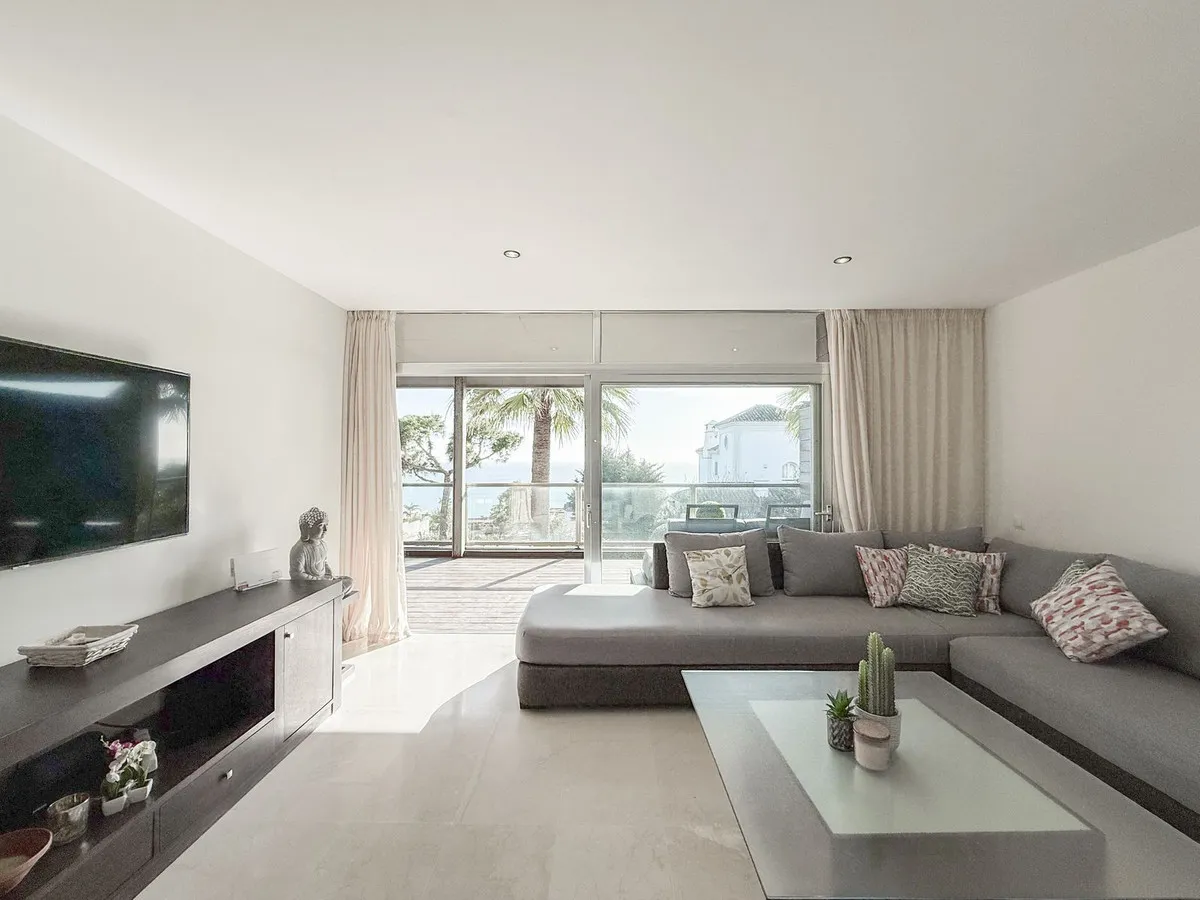 77ad0983-e04e-47d5-b14c-9638124d28df