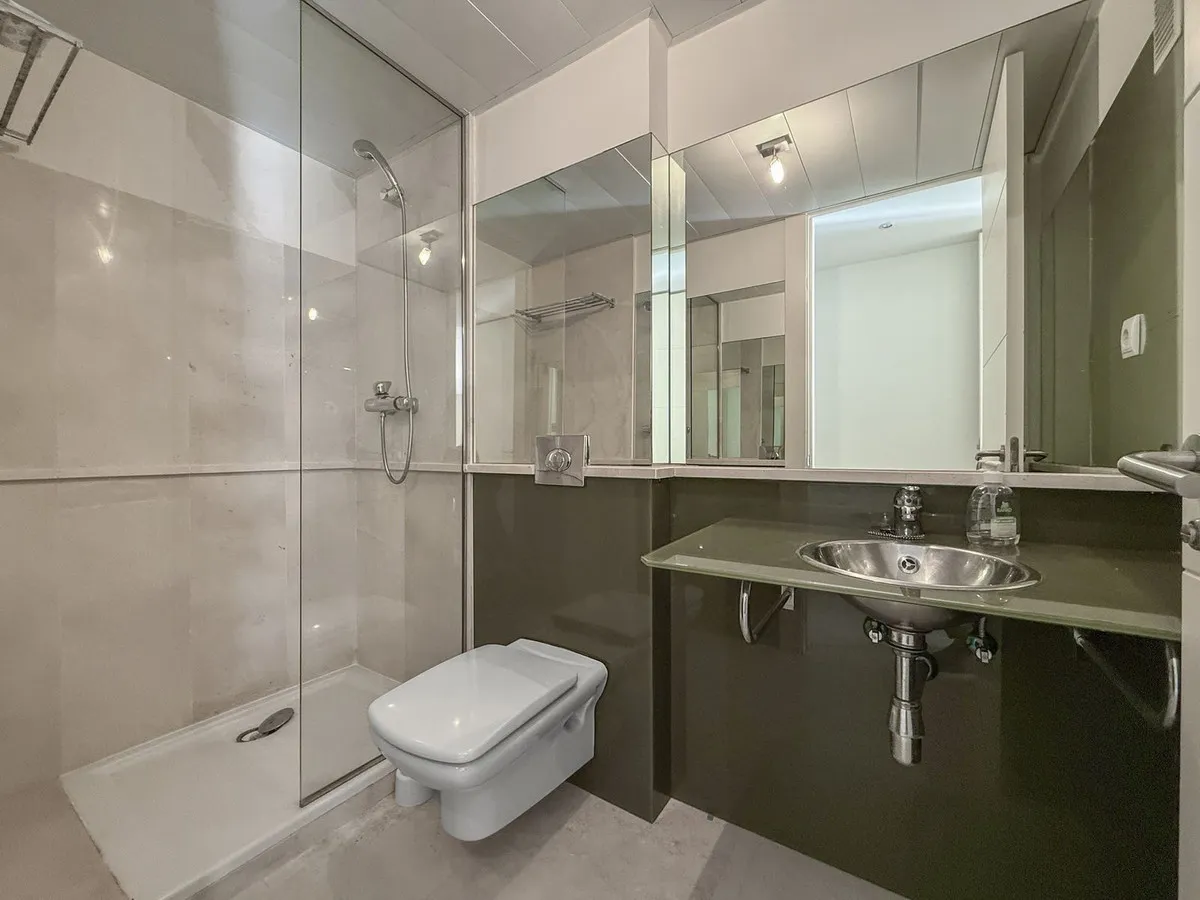 a2065cad-ecd5-47b0-abe8-7d366571b02e