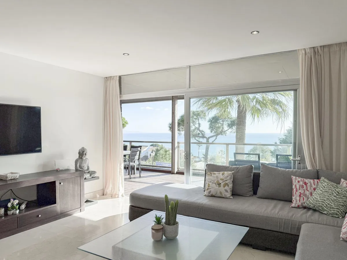 ac04464b-1226-48dc-aec1-a9fc9f6ea06e