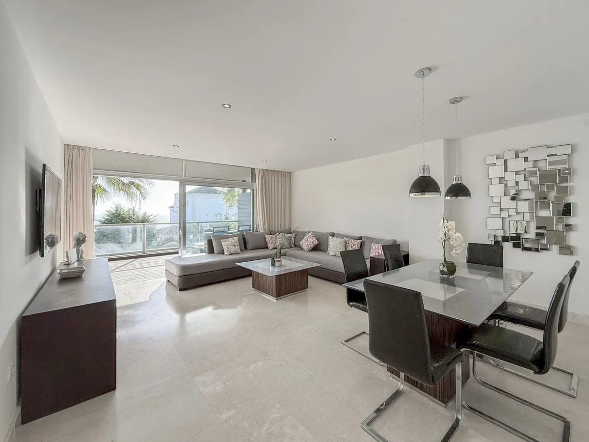 b3127b1a-3728-4105-9480-c847a67d576e