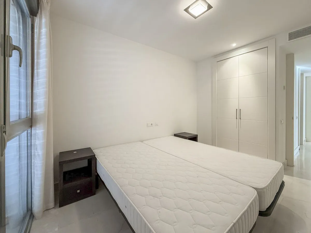 c977dcc1-59ec-4a9b-843b-a4ade149c0e3