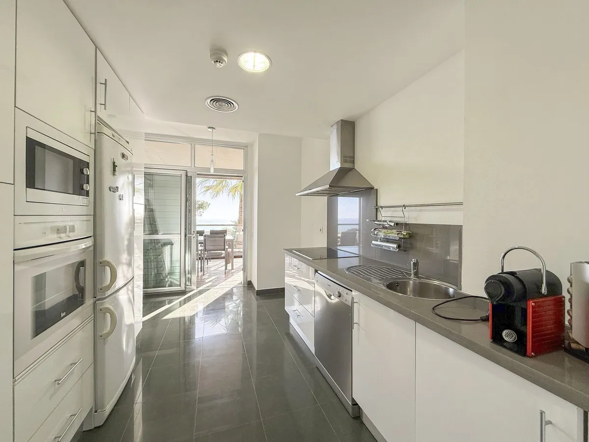 dadcdbf9-8ed6-48da-aadd-7496aff56602