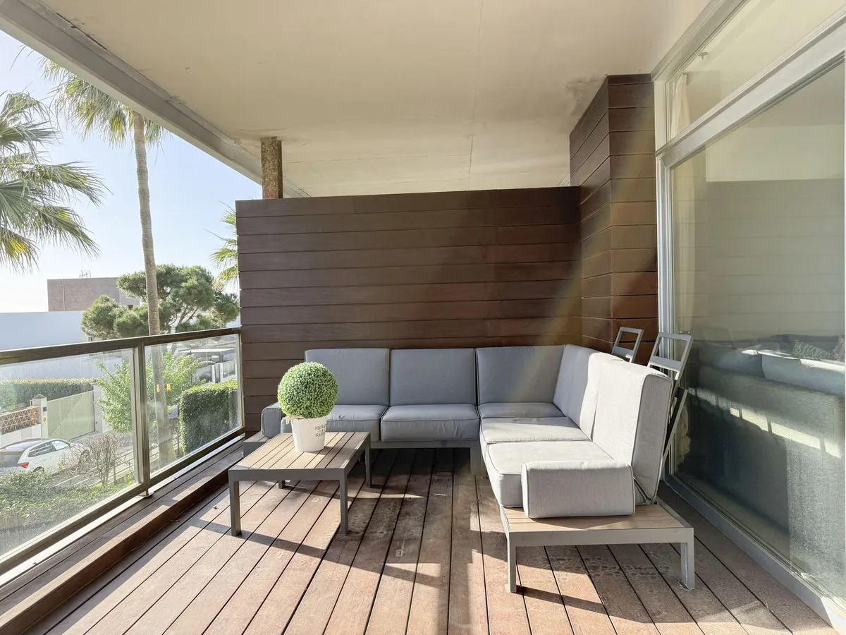 e8a76f0e-3711-4ca8-8115-cd982befc39d