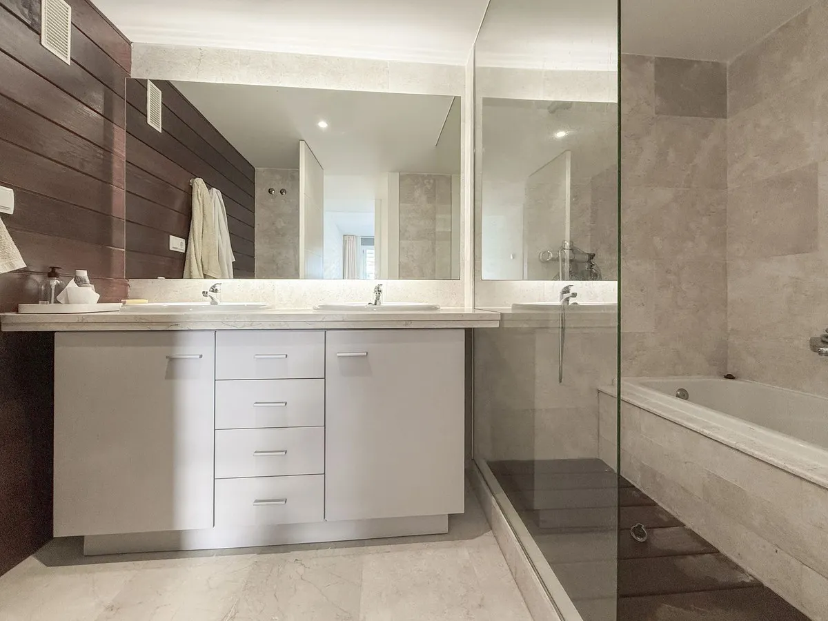 ece3971d-49b6-4752-872d-92e0a470a182