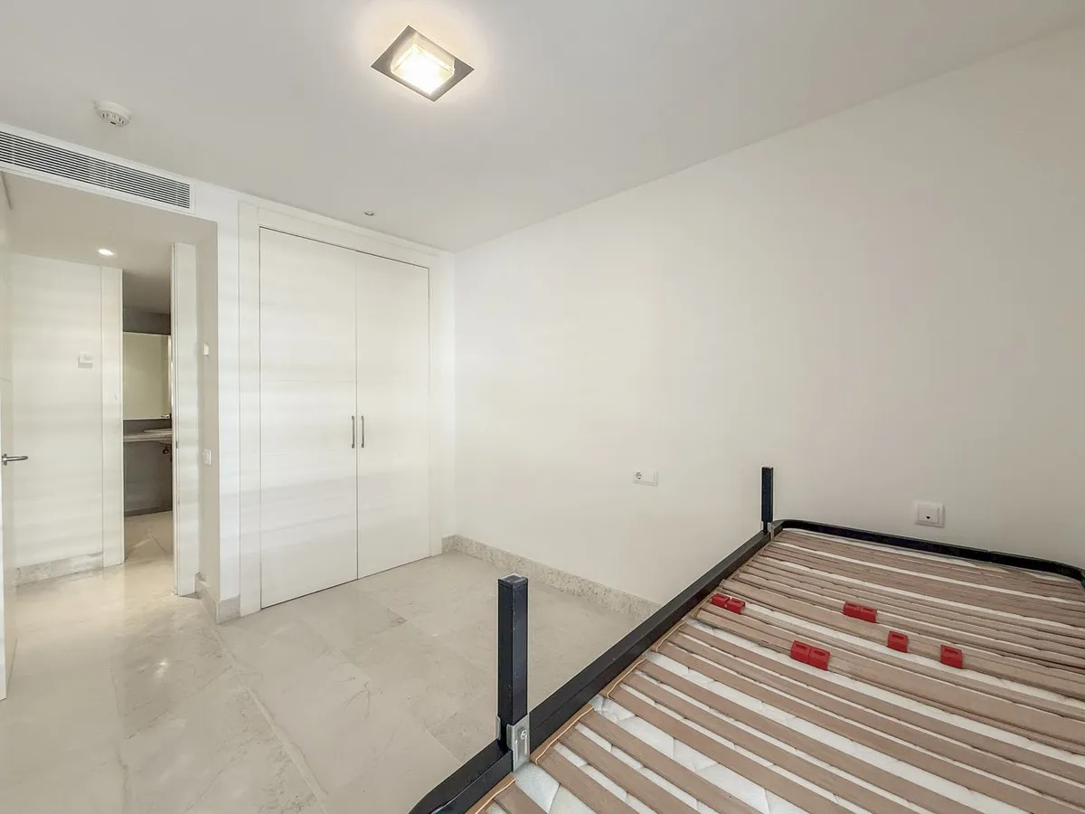 fe9ffa58-6433-4113-847f-fad6e6ebb219