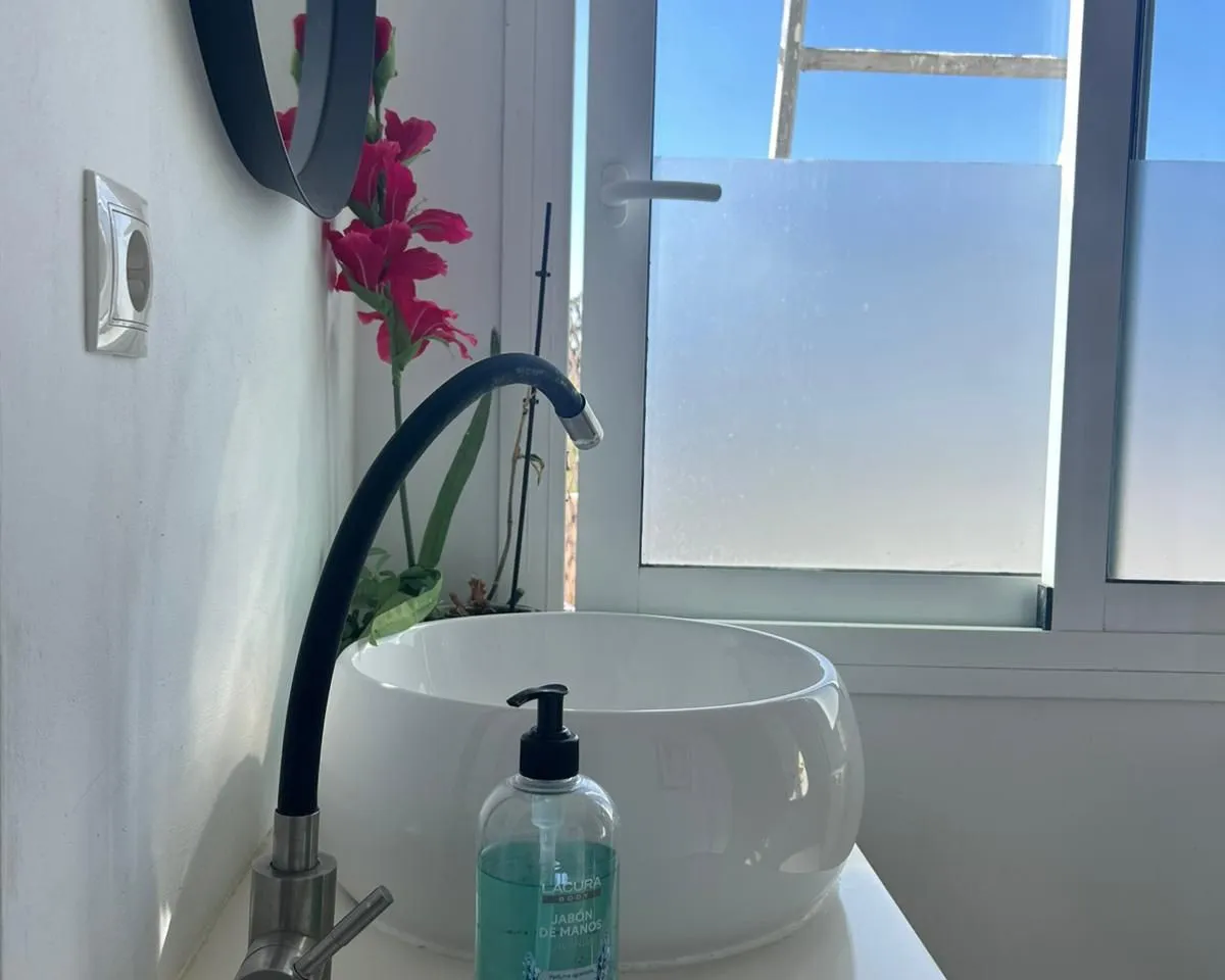 01acac60-fd4d-4b4b-94b4-0641c590d31f