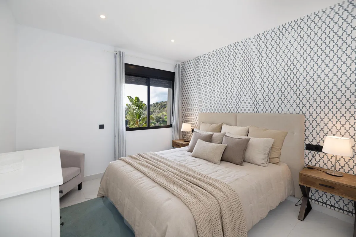 017ce4bd-963e-4b8a-b9b4-b07cd2cc14e1