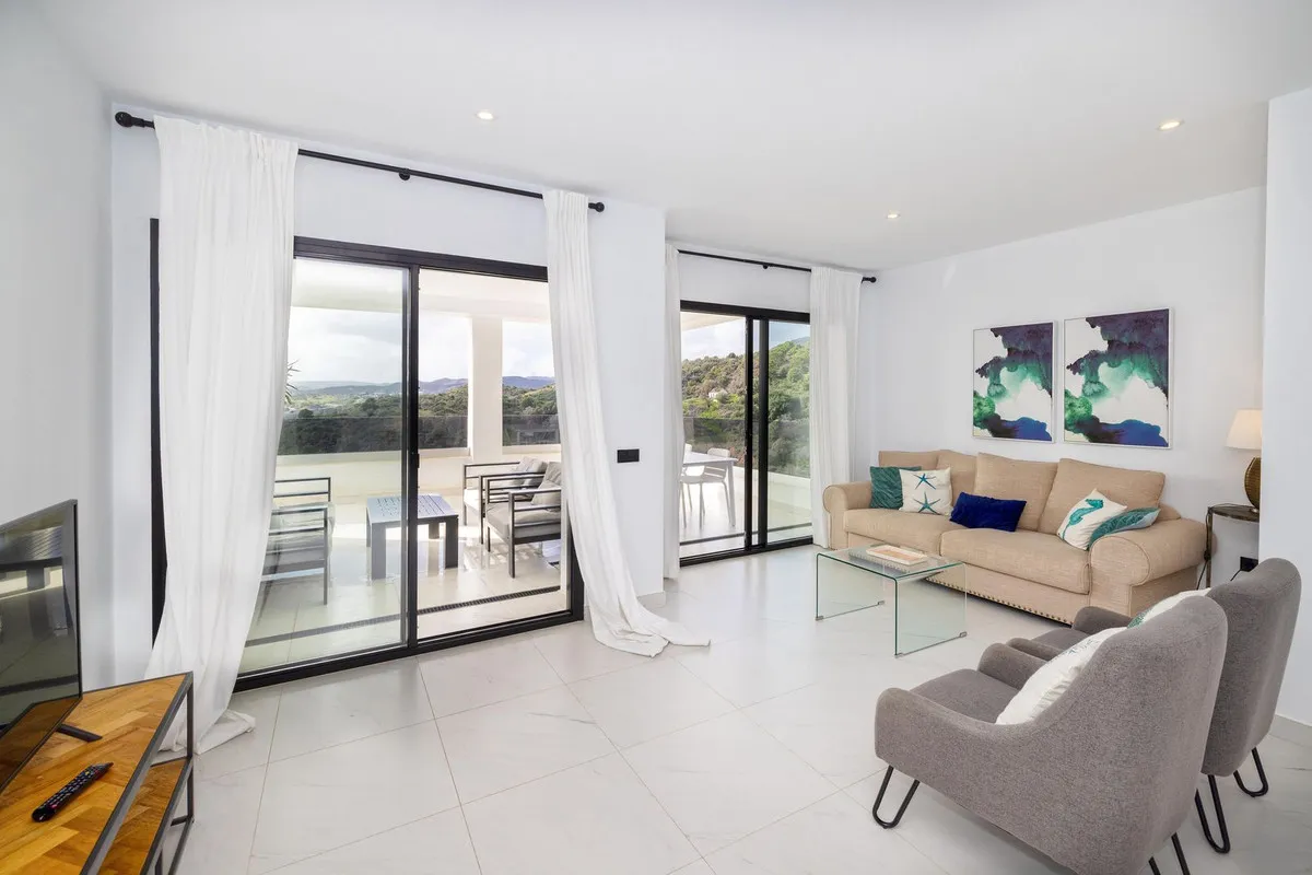 0e25f845-fcc2-49d6-ac4e-5bfa318d7cc1