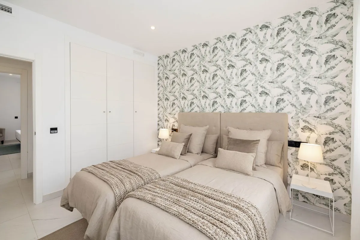 0e4c5b5c-10ee-4aa1-b8b4-12f3e0e8bccc