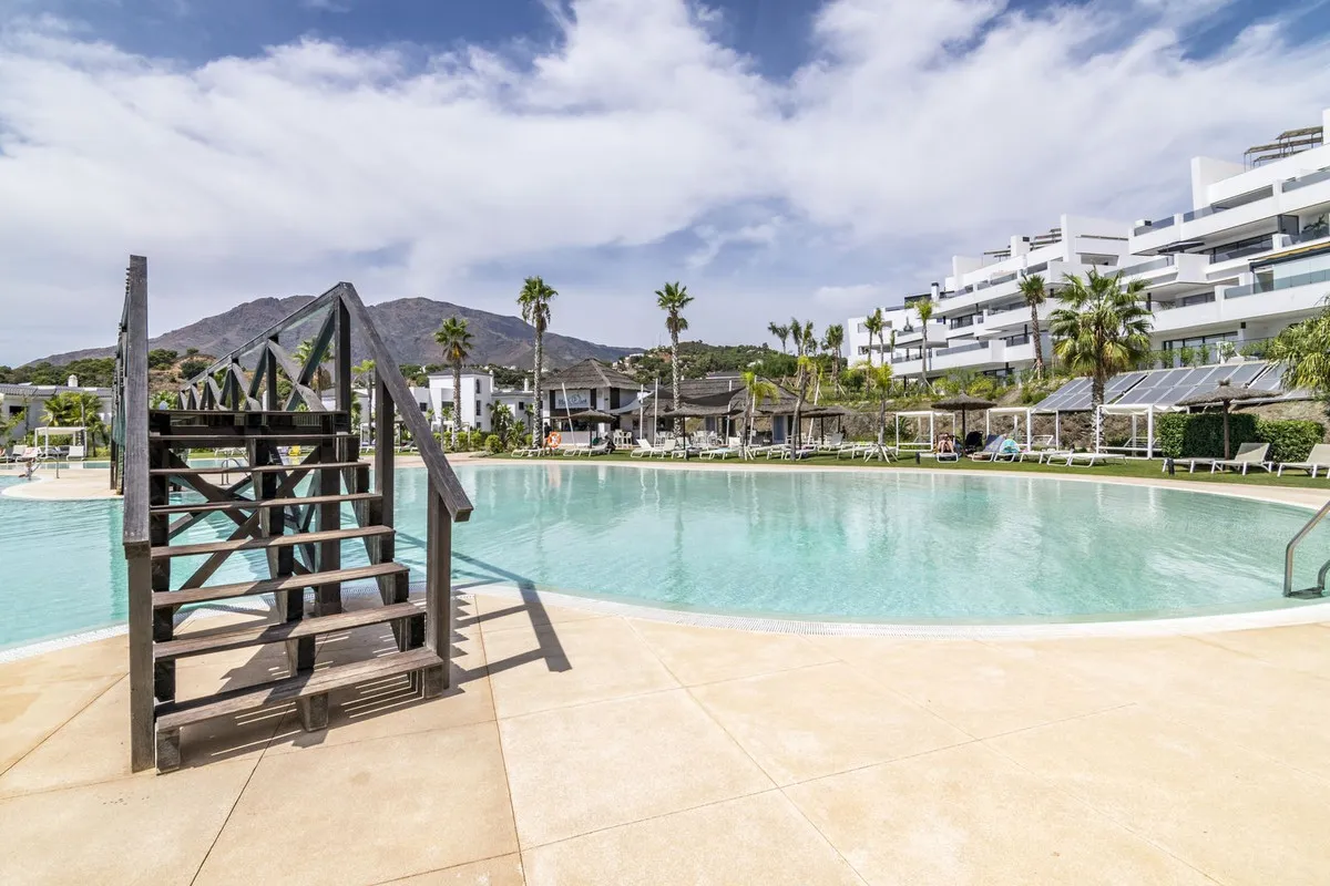 a3c55f2c-db5c-49a0-ab46-be34852a2376