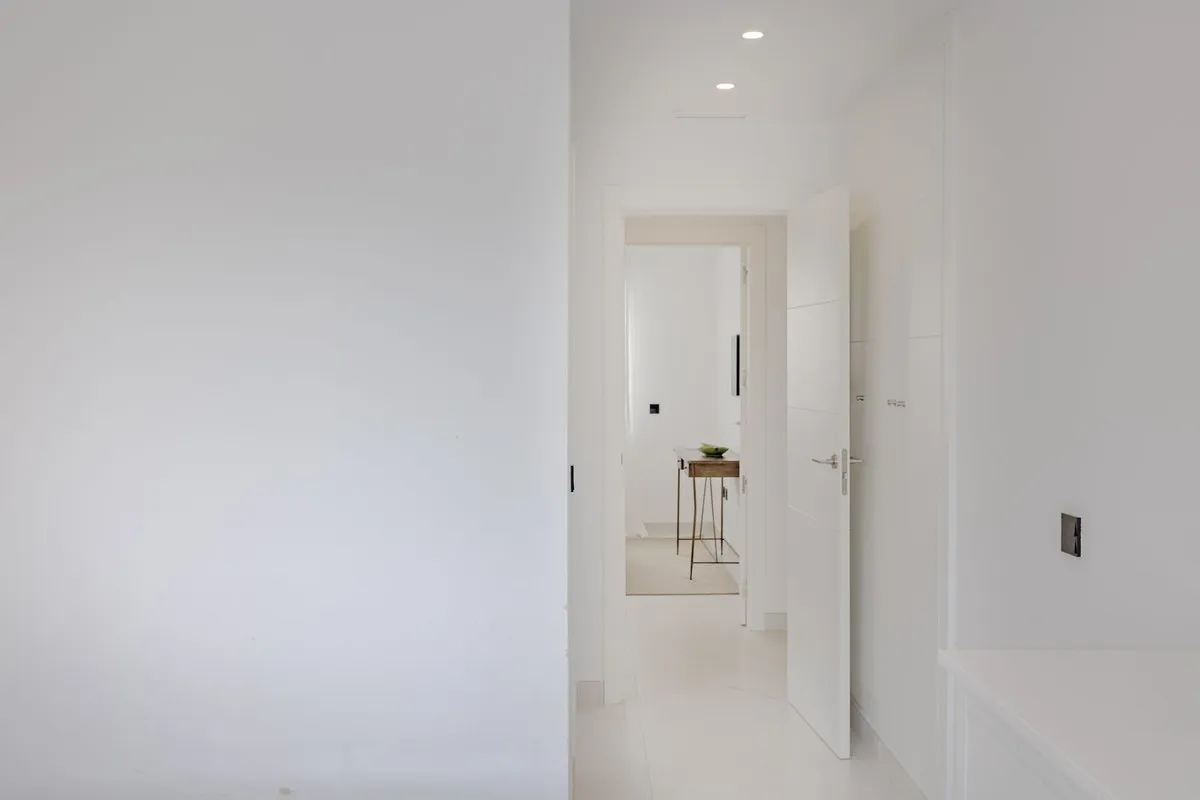 dbcd12a0-dd7b-4d69-ad32-55c4f75a7f97