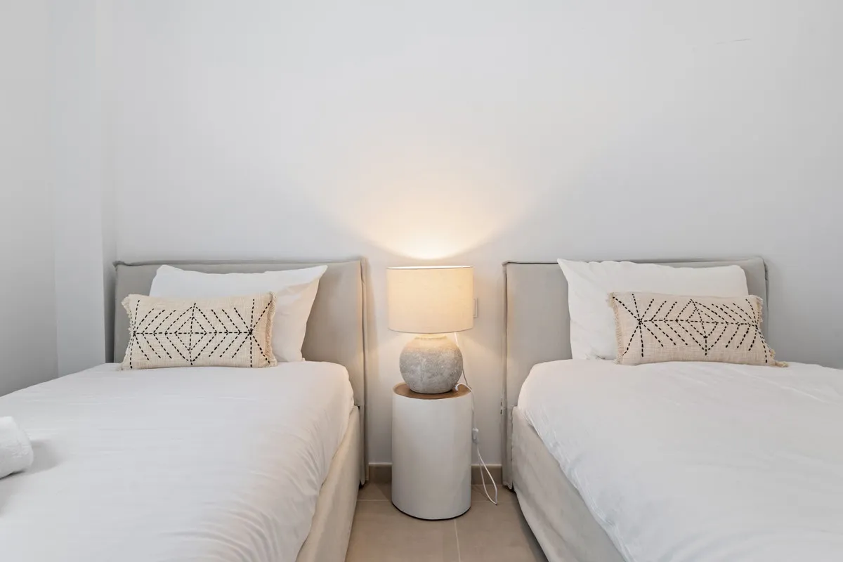 6d64611a-f299-4cdc-8cbf-6db3d9688751