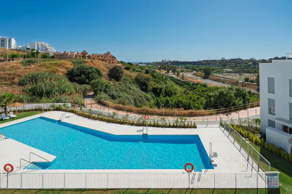 b2084220-a0ba-459c-9f5c-46e120344684