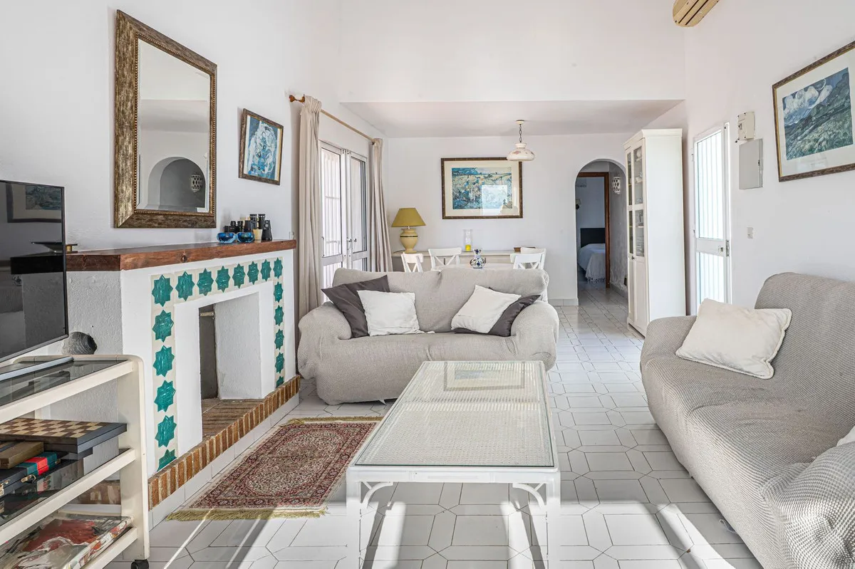 0caacab1-6140-4bb9-b0de-238347b4ef94