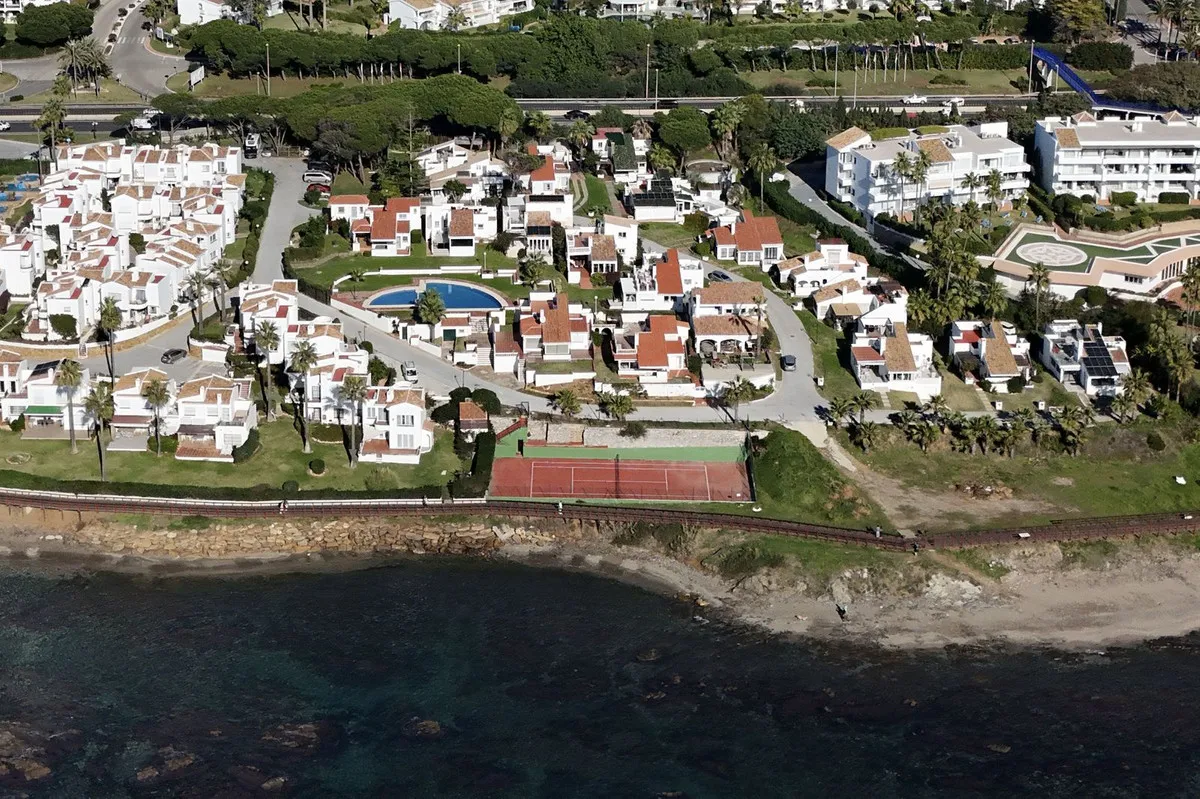 83d6b95a-920e-4c34-88a7-c594a0a5d88a