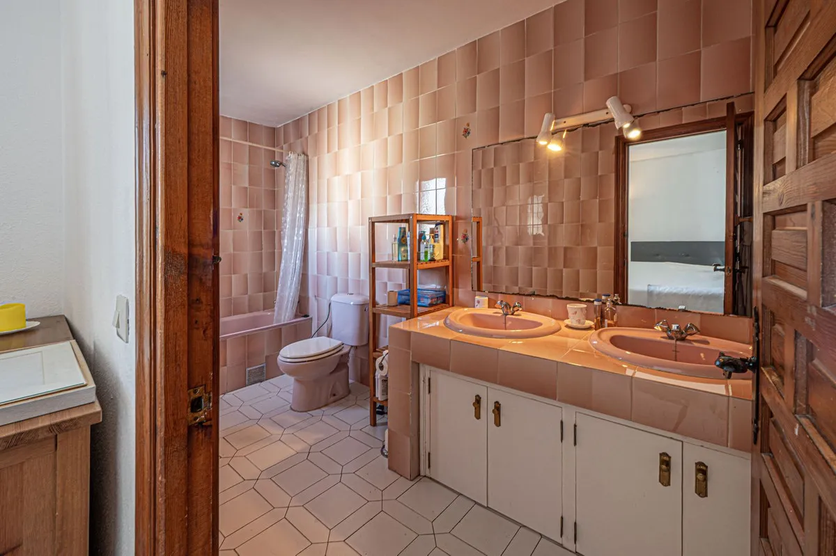 a07f764f-0e46-402b-87cc-30034d5cee6e