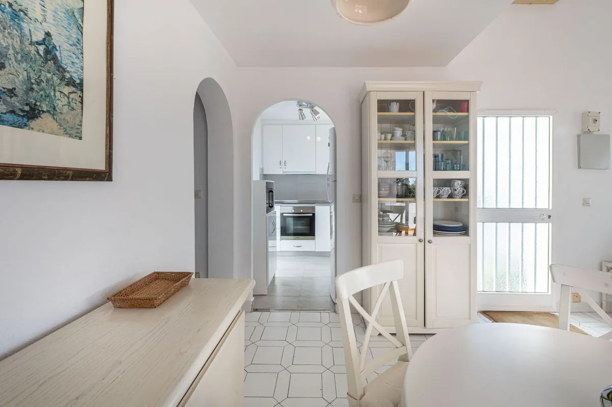 b616c9d5-9a9f-44e4-b8ba-2917e89a3006