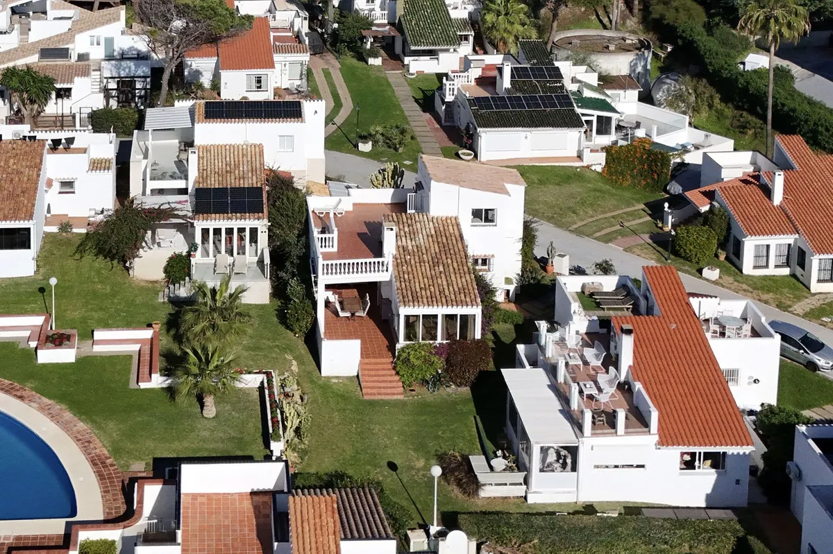 b7d5b89e-af7d-4b6b-83d5-9a50d79b13c1