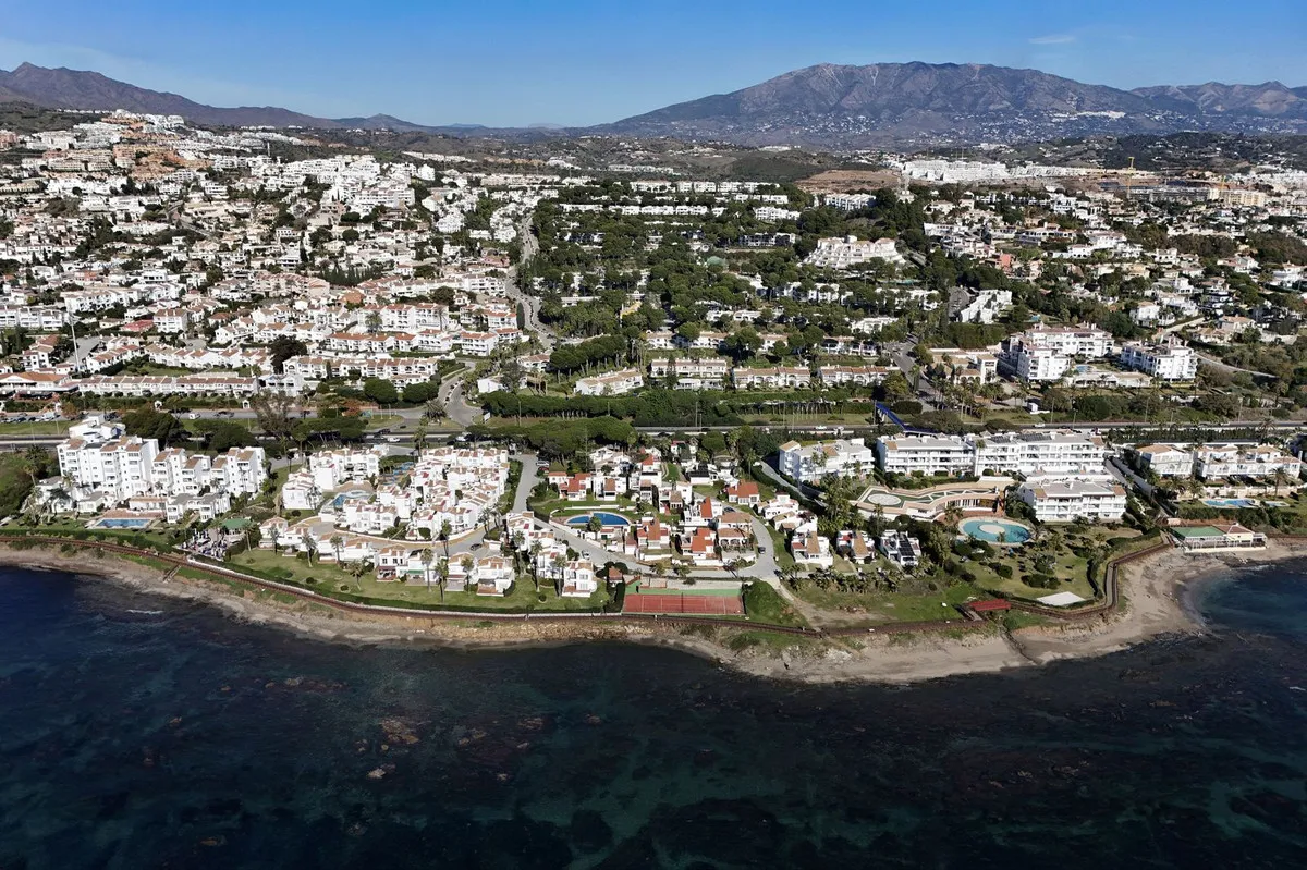 c6477863-5acc-4868-aeb6-bfb837c60b8f