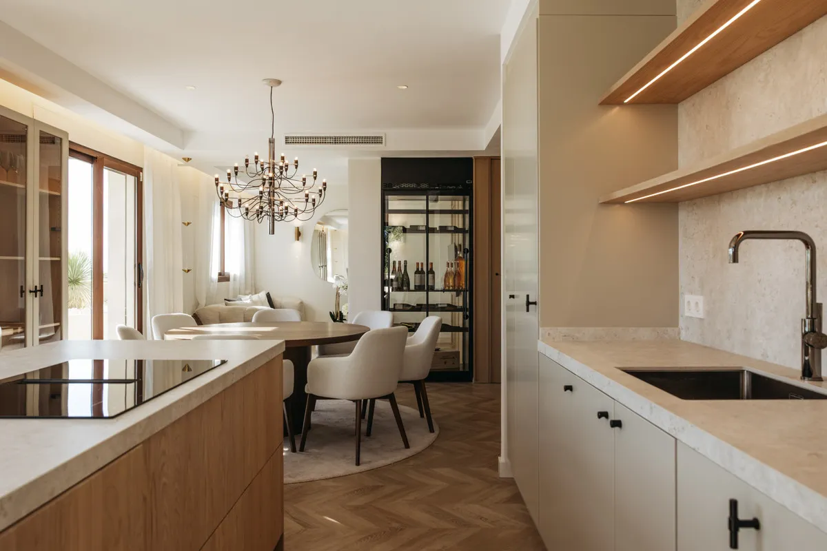 4caf2f95-bf48-4b90-9dce-d486ffaedc29