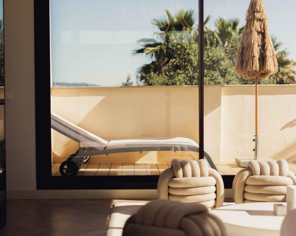 660d9daa-4d6d-47ac-8782-32ebc2ca6eb2