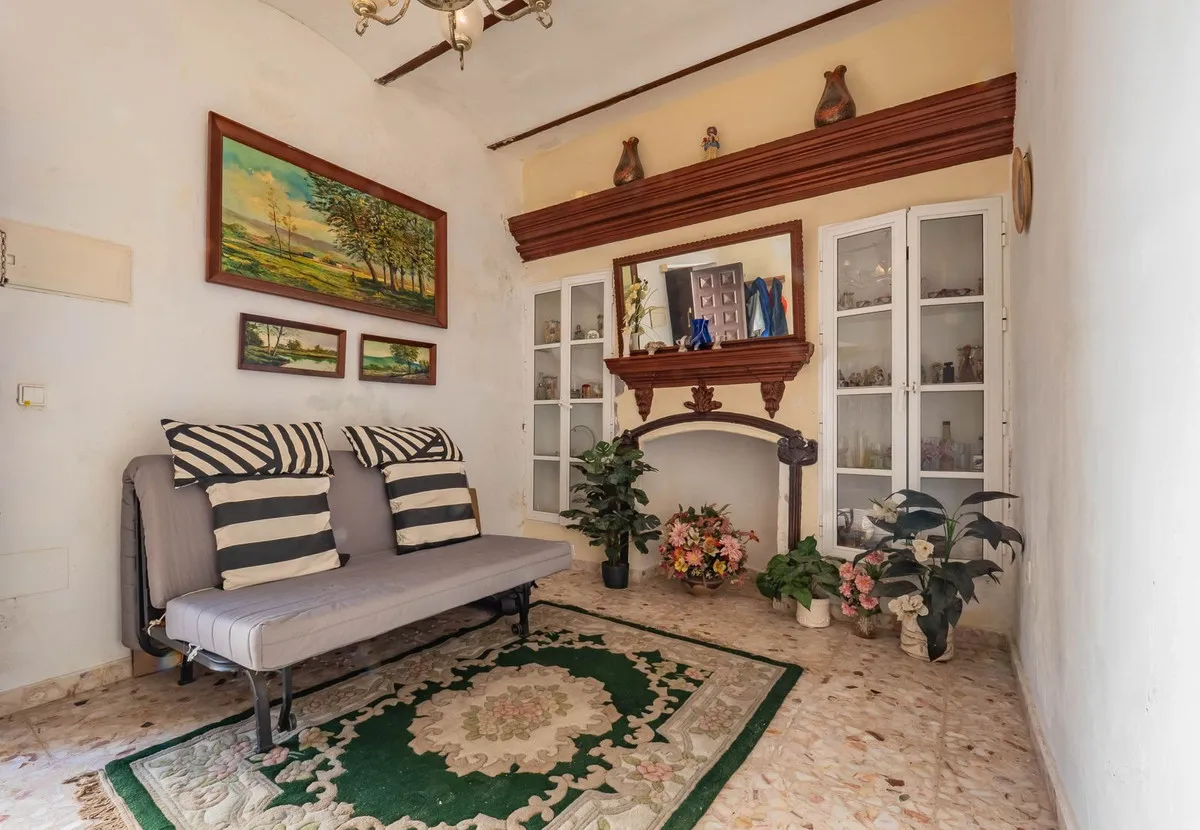 e70b457b-603c-4b23-861b-cf20b137af42