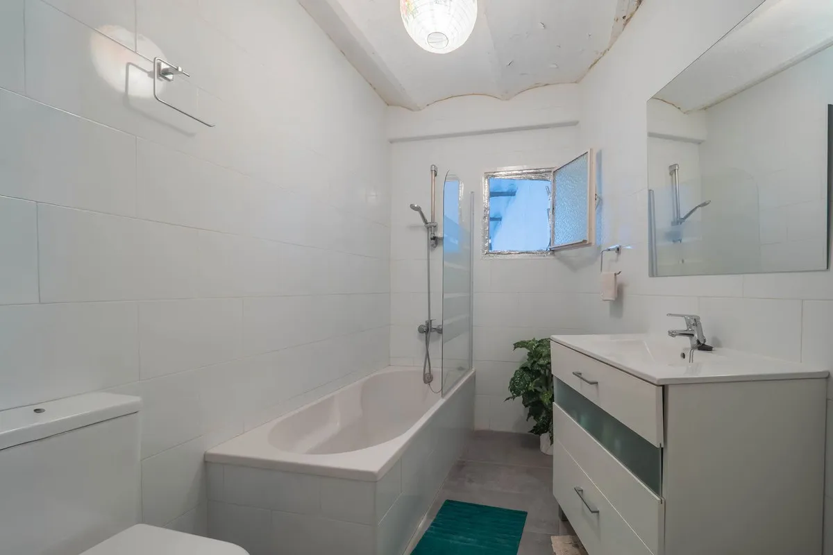 ef2263eb-c34e-47e5-a1dc-9fbed2e38b41