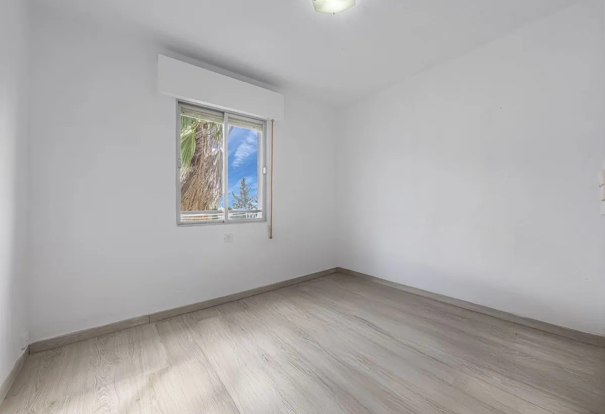 4d045695-30de-453f-b5bc-e33d12a6d708