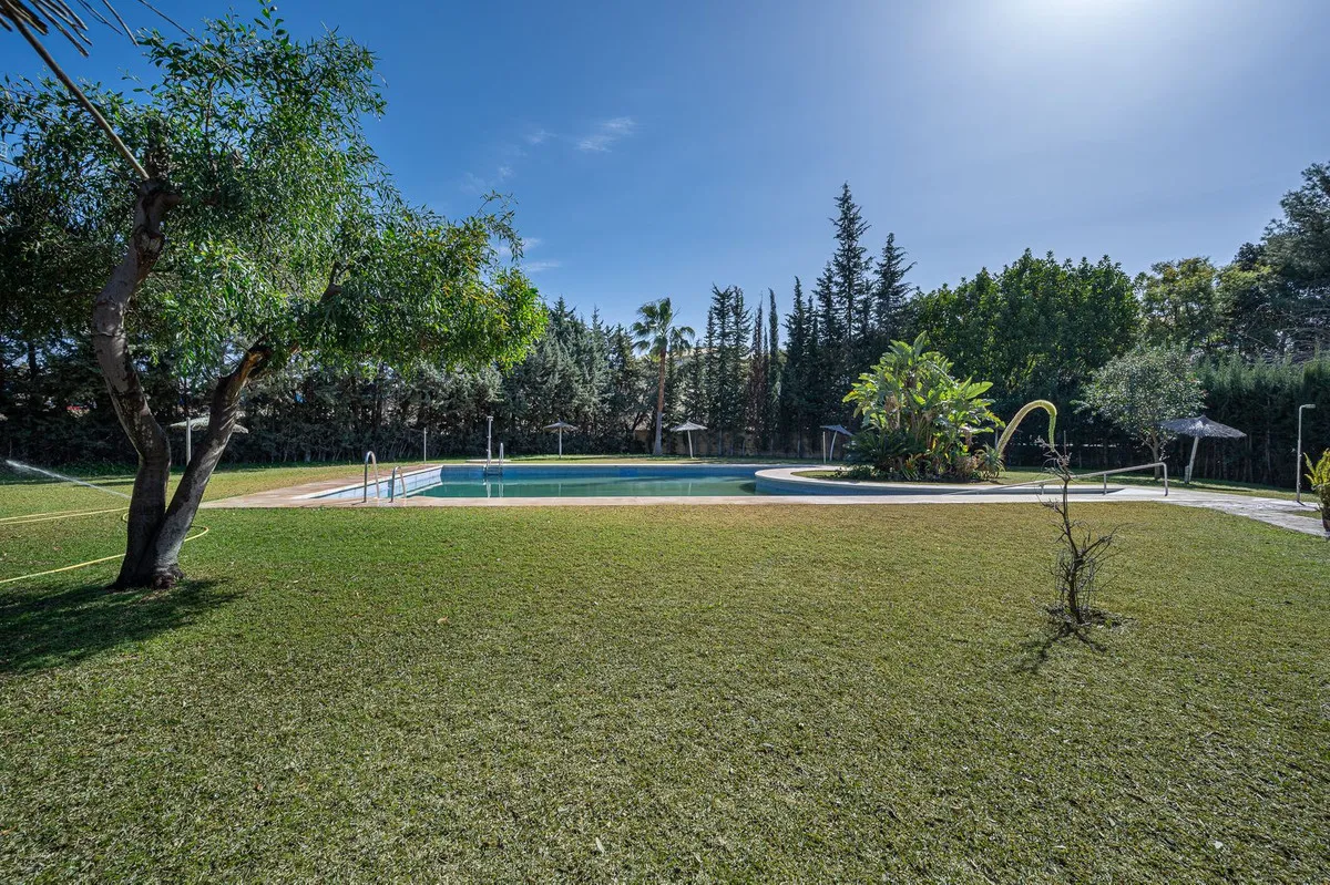 a79e8142-44aa-413a-a395-3637aafbd7dd