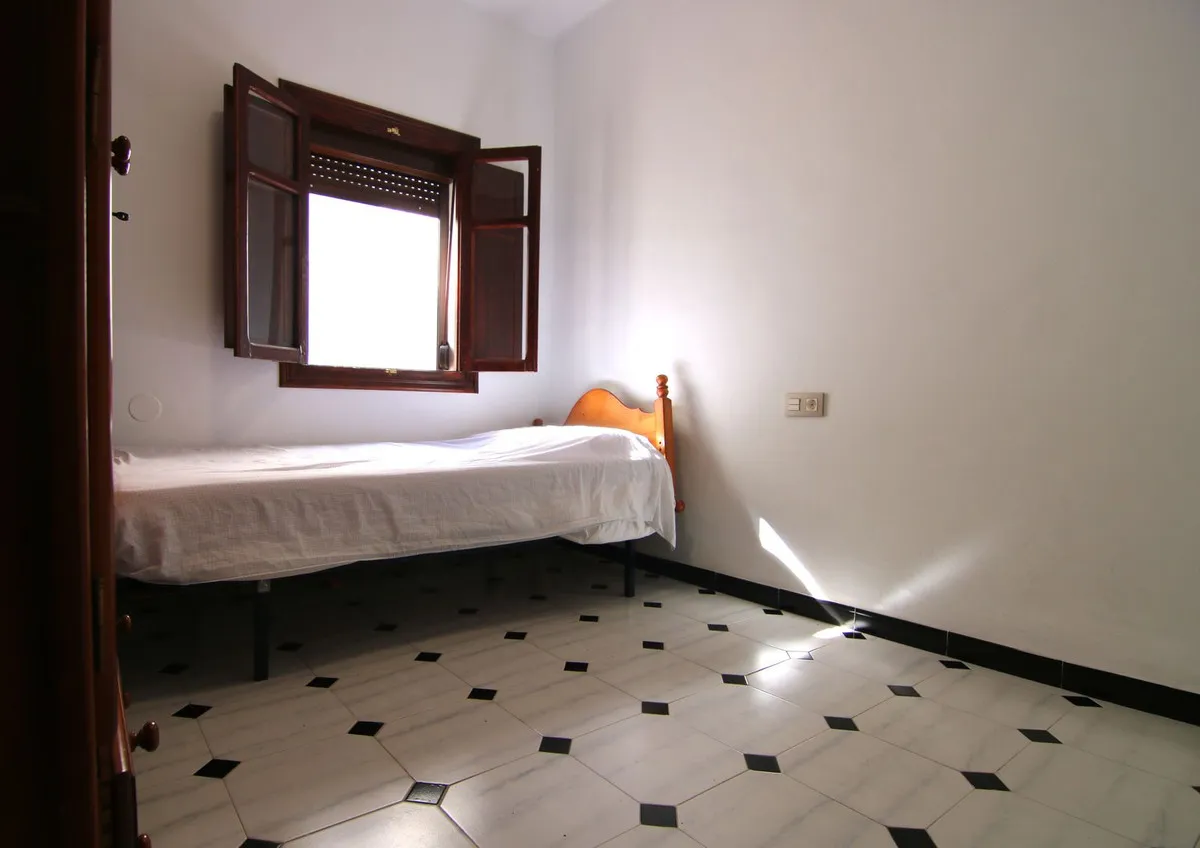 ee19f055-16ca-4912-8817-6005c7d98bcf