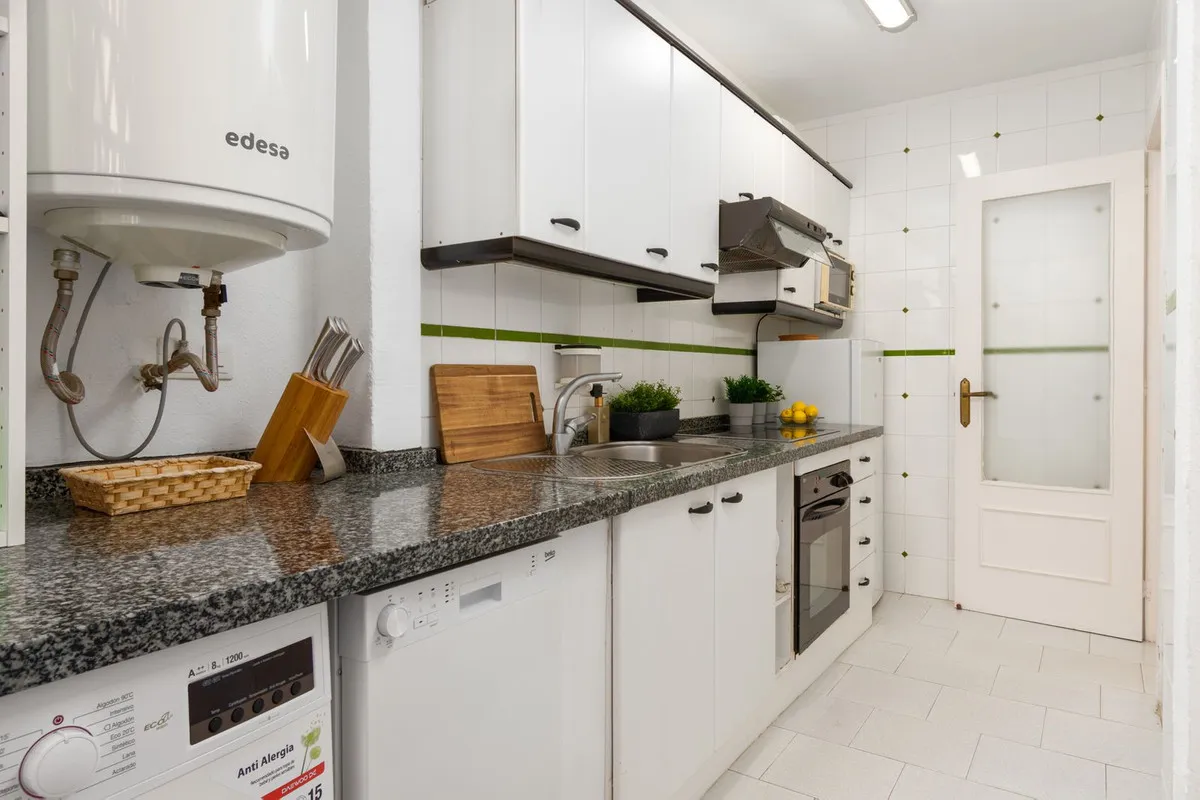 30d733ab-352f-4ed8-bf0e-1bd3a092227d