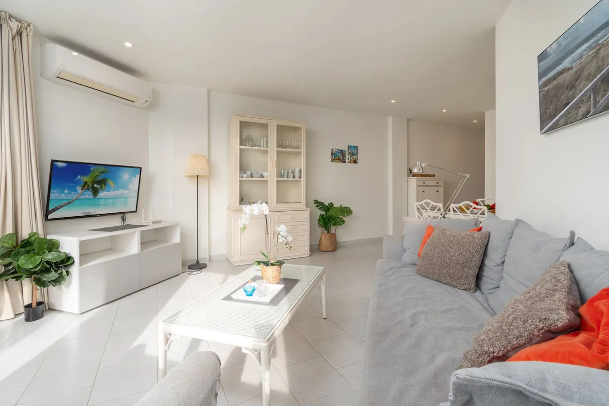 5270ce81-c4af-4b1d-9c69-f9928191e160