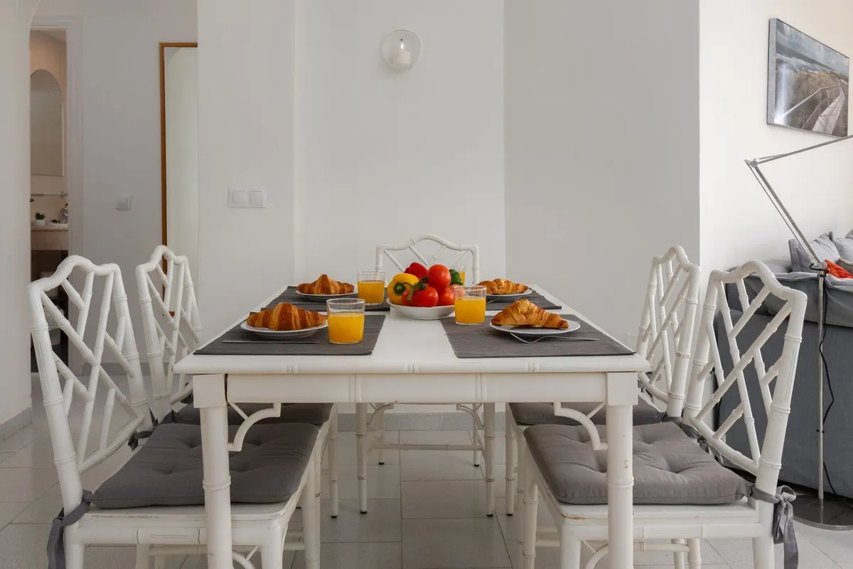 803c7c65-170b-4138-a9c9-43a3d977c9a6